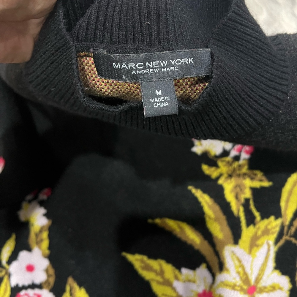 Marc New York Black Sweater with Floral Design EUC Size M - Picture 3 of 6